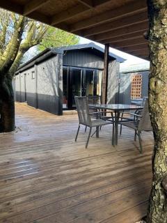 Rural Romantic Cabin-Hot Tub & Outdoor Kitchen - 5