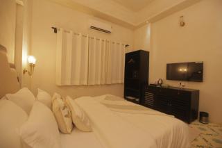 SADRI HAVELI - Heritage Stay by the Lake - 7