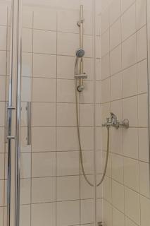 Cozy 2-Bedroom Apartment Near Westbahnhof - Vienna - 2