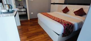 Hotel Haya Palace View King And Restaurant - Parking - Gym Facility With Mountain View Room In Bhimtal - 5