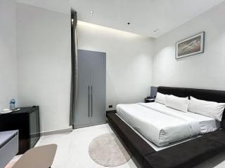 Andrian's Luxury Apartment - 7