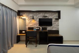 Pravasa Hotel by Sapphire - 6