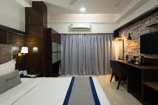 Pravasa Hotel by Sapphire - 4