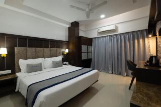 Pravasa Hotel by Sapphire - 2