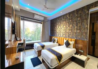 Hotel Heritage Inn - 2