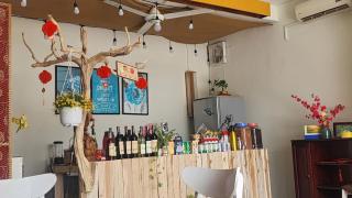 Le Condor House and Café - 7