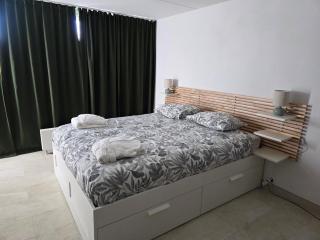 Studio avec terrasse et piscine - Aux Petits Sapins - 9