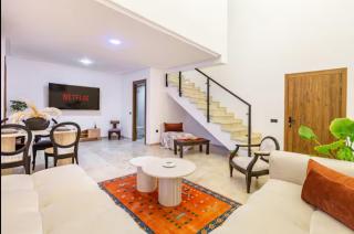 Modern Oasis in Heart of Guéliz Pool Balcony - 1