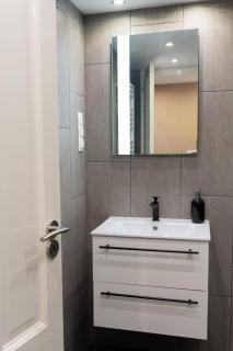 Luther Rustic Apartment for 2 people, FREE AC! - 4