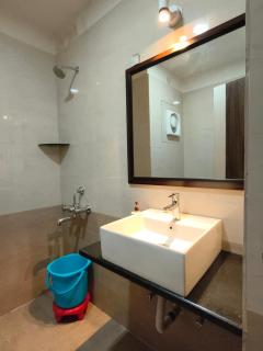 Railview Premium- Near Railway Station Gate No 6 - 2