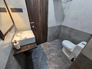 Railview Premium- Near Railway Station Gate No 6 - 3