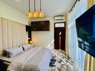 Stylish Studio Apartment - 6