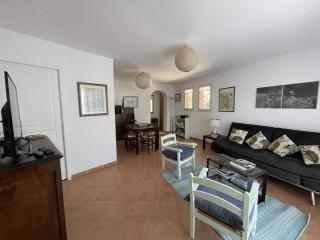 T3 de 80m2 avec piscine - jardin - vue mer - 1