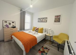 TOTTENHAM URBAN HAVEN 5 guest 2 br Home - 9