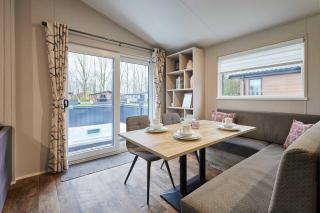 Black Moorhen Lodge with Hot Tub - 1