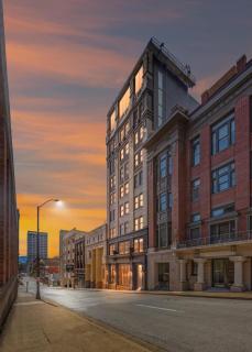 Park Hotel 1BR Suite 210 - 1