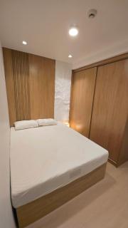 924 Villa Tropez Tower - 1