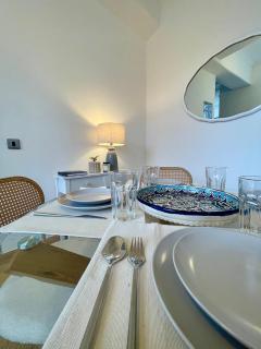 Luxury Historic City-Centre Flat & Free Parking - 3