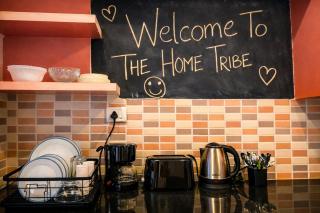 The Hometribe, Jaipur Spacious Apartment with Garden View Balcony - 3