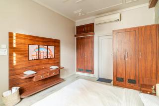 The Hometribe, Jaipur Spacious Apartment with Garden View Balcony - 1