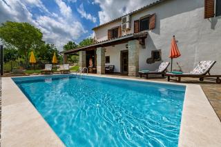 Villa Eda, a rustic beauty nestled in the heart of Istria - 8