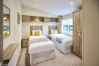 The Waterhole Lodge with Hot Tub - 7