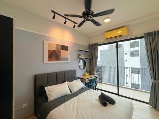 Cozy 3BR Home, Emporis KD Near Segi Uni, IOI Mall & Thomson Hospital - 0