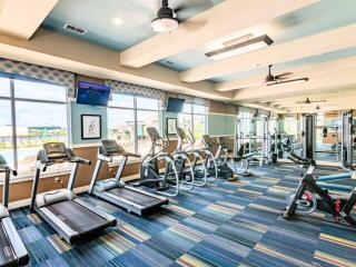 3BR Family Suite with Games & Pool - 5