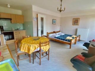 Charmant Studio avec Terrasse, Parking et Wifi - Proche Cure et Centre Ville - FR-1-703-74 - 1