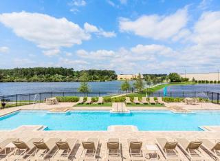 3BR Family Suite | Pool, Games, Gym, Free Parking - 9