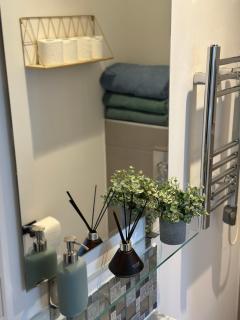 Beautiful Studio Flat - 8