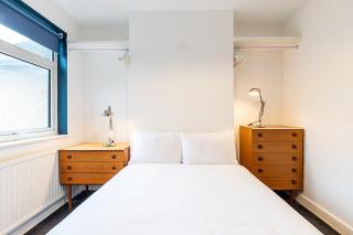 Modern South Wimbledon Retreat - 7