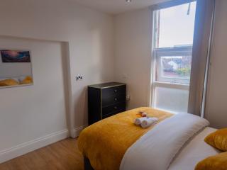 Leicester Luxury Apartment - St James - 3