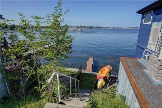 Cute Cottage Overlooking Sodus Bay- Direct Water Access - 3