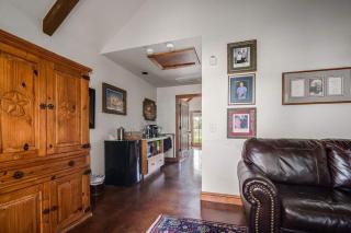 The Manor Haus at Messina Hof Hill Country Winery-Presidents - 8