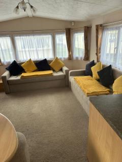 Phoenix caravan hire, Trecco bay - 9