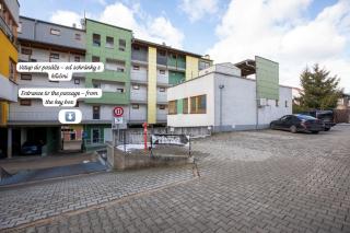 ALURE RESIDENCES 10 - 24h self check-in & private parking next to the apartment building included, CITY CENTER right on SNP Square in a quiet passage, new building, best deal in town - 3