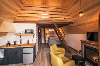 The Return to Stone - A-Frame Cabin w Soaking Tub - 3