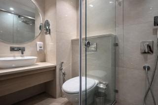 Hotel RRV with Free Parking - 9