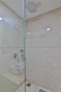 Hotel The Royal Shelter Premium Air Conditioned Rooms With Free Parking And Wifi !!! Highly Recommended Hotel In Agra - 3