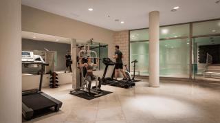 VACATION MARBELLA I Villa Finesse, Luxury Villa, Golden Mile, Swimming-pools, Sauna, Spa, Gym, Gated Community, Minutes from Golfs and Beaches - 4