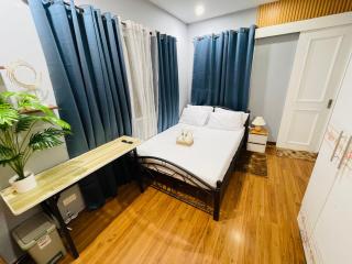 WHOLE 5BR 3CR Transient house in Obrero - 1