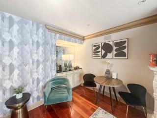 Apartmint - Grand Queen Village Retreat in Philladelphia - 7