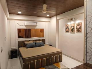 Unique by erTH stays - 0