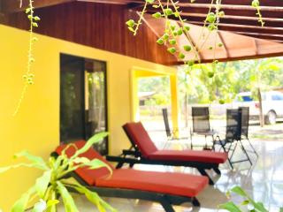 Casa Fabis en Playa Junquillal, Playa a 600m - 2