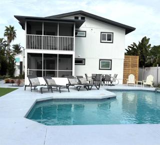 Bahia Vista Private Upper 2BR Canalfront Unit Walk to Fort Myers Beach - 9