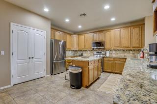 5 Mi to San Tan Mtn Group Getaway in Queen Creek! - 4