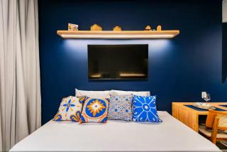 Stay Home Luxo - 1 min da praia do Gonzaga - Estrutura de hotel 4 estrelas - Piscina no Rooftop - Sauna - Academia com vista pro mar - 4