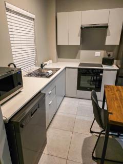 West Coast Apartment 85 - 9