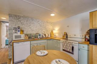 Less Than 1 Mi to Dtwn Brandon! Cozy Home with Fenced Yard - 2